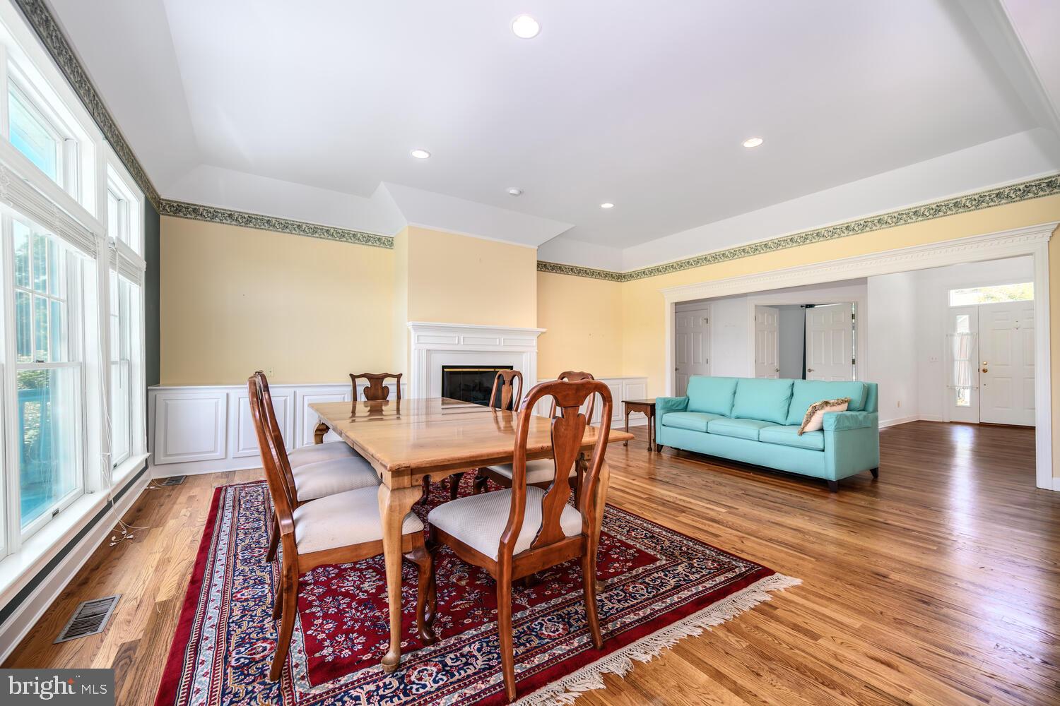 28602 CLUBHOUSE DRIVE