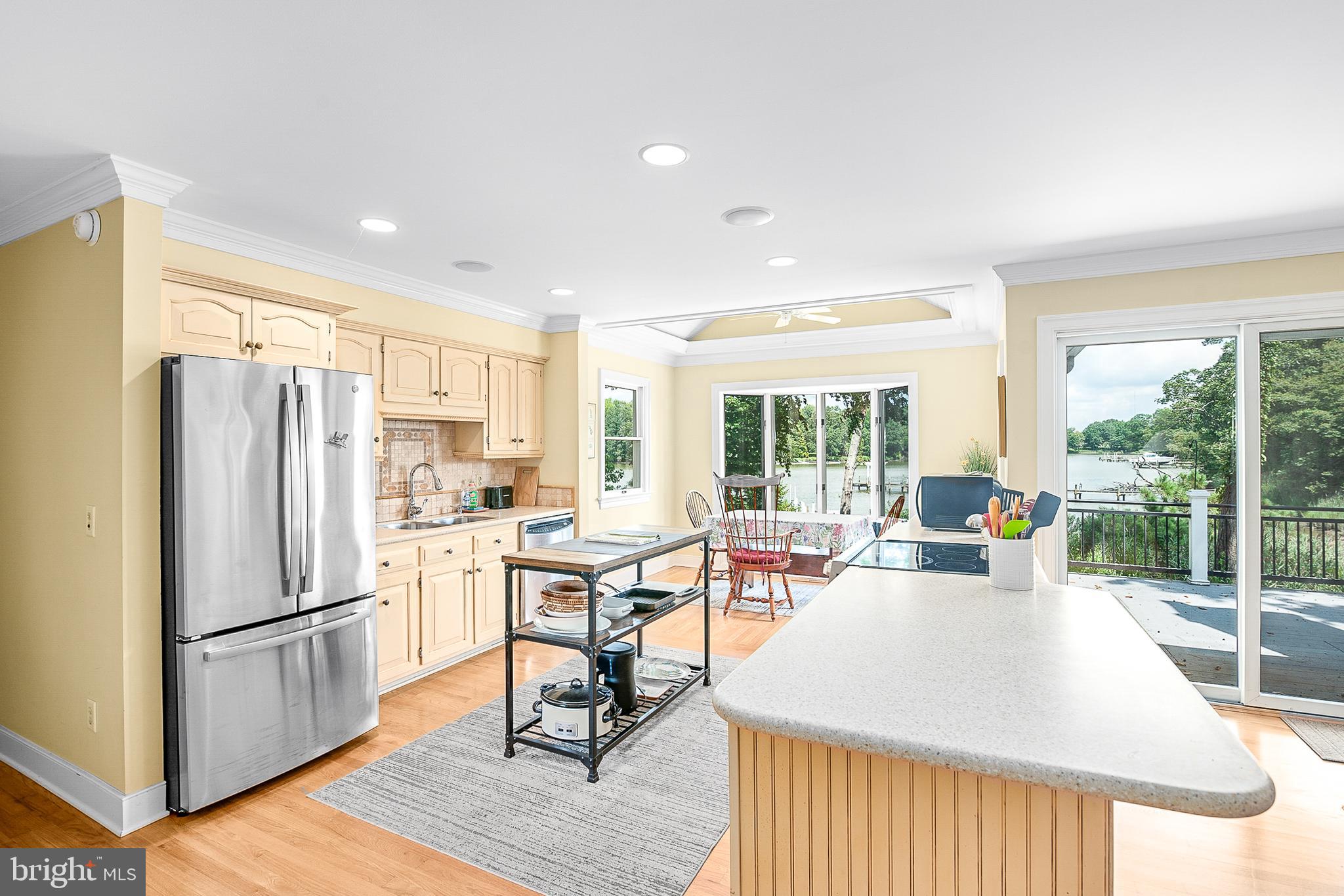 7761 WOODLAND CIRCLE