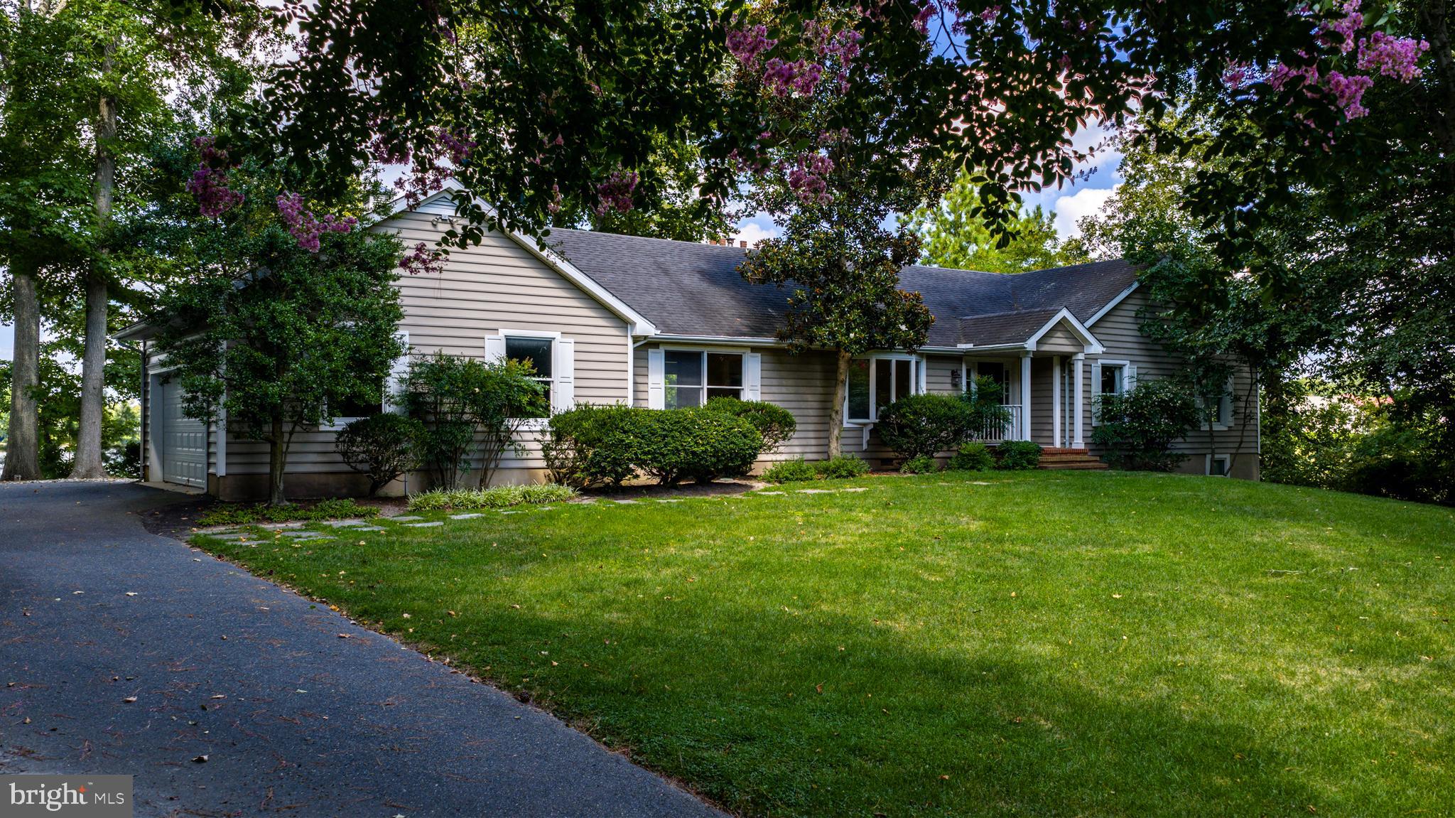 7761 WOODLAND CIRCLE