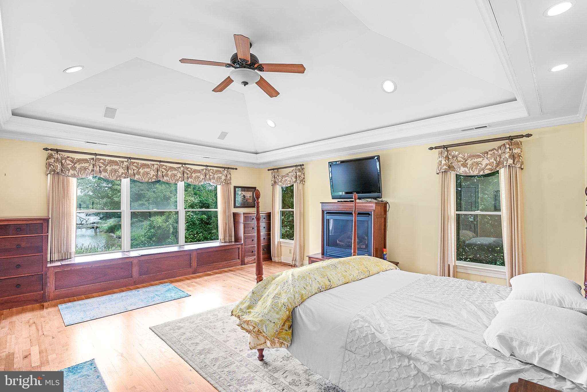 7761 WOODLAND CIRCLE