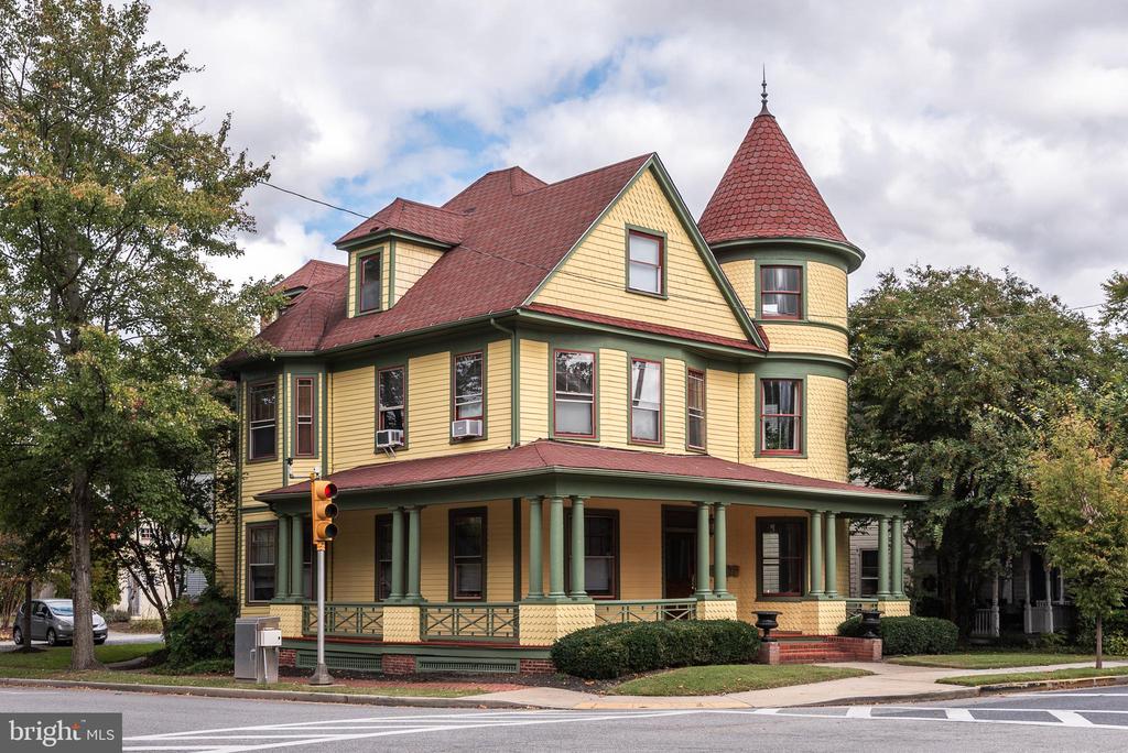 301 GOLDSBOROUGH STREET