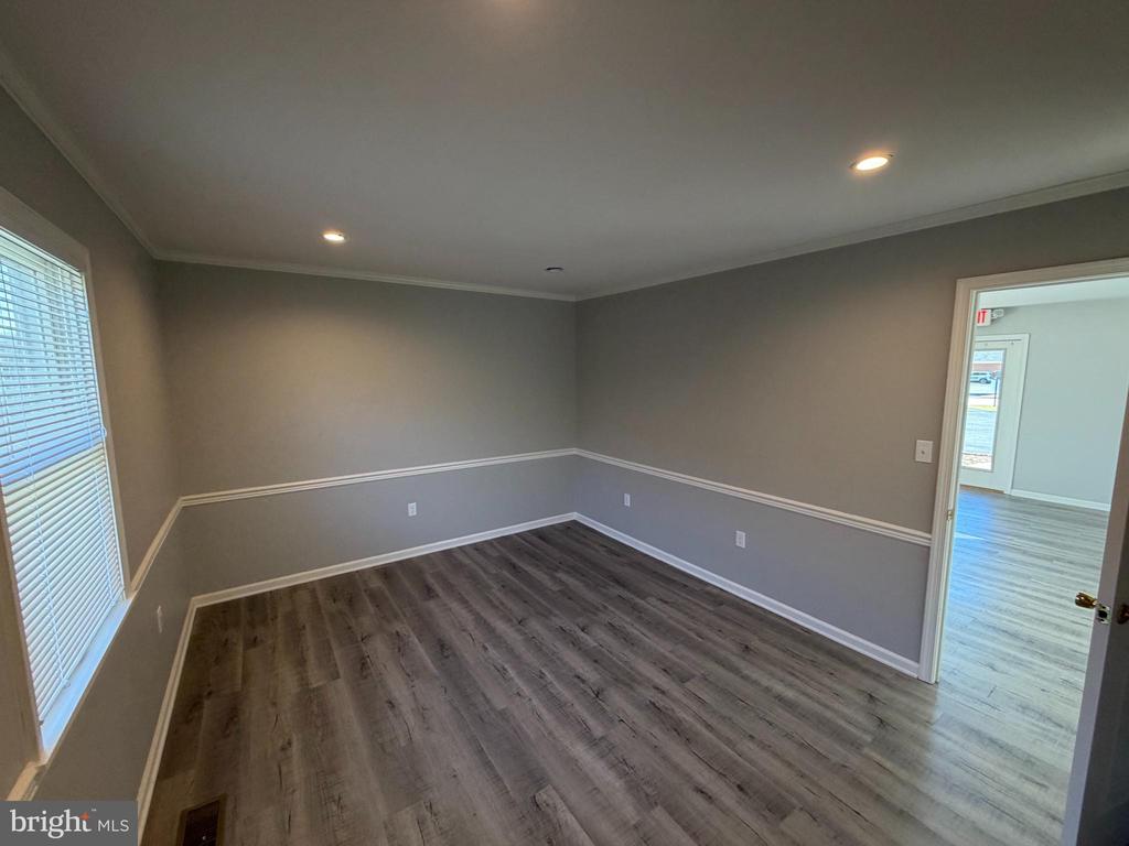 404 MARVEL COURT