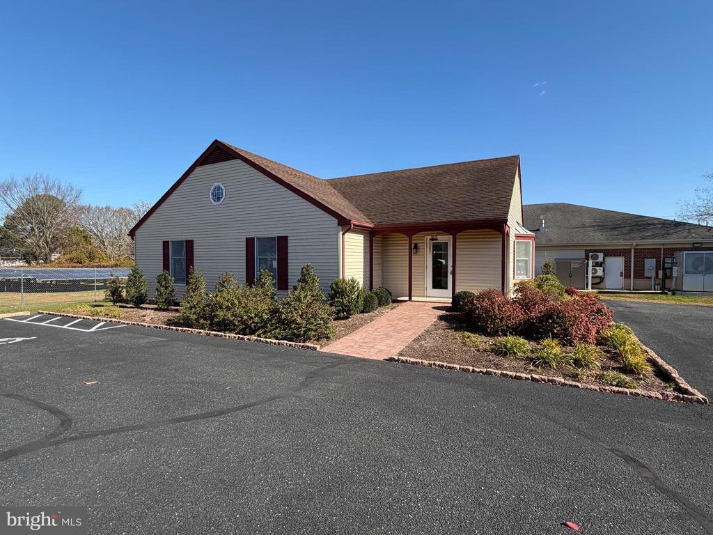 404 MARVEL COURT