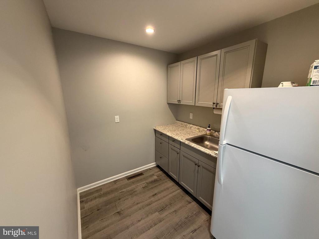 404 MARVEL COURT