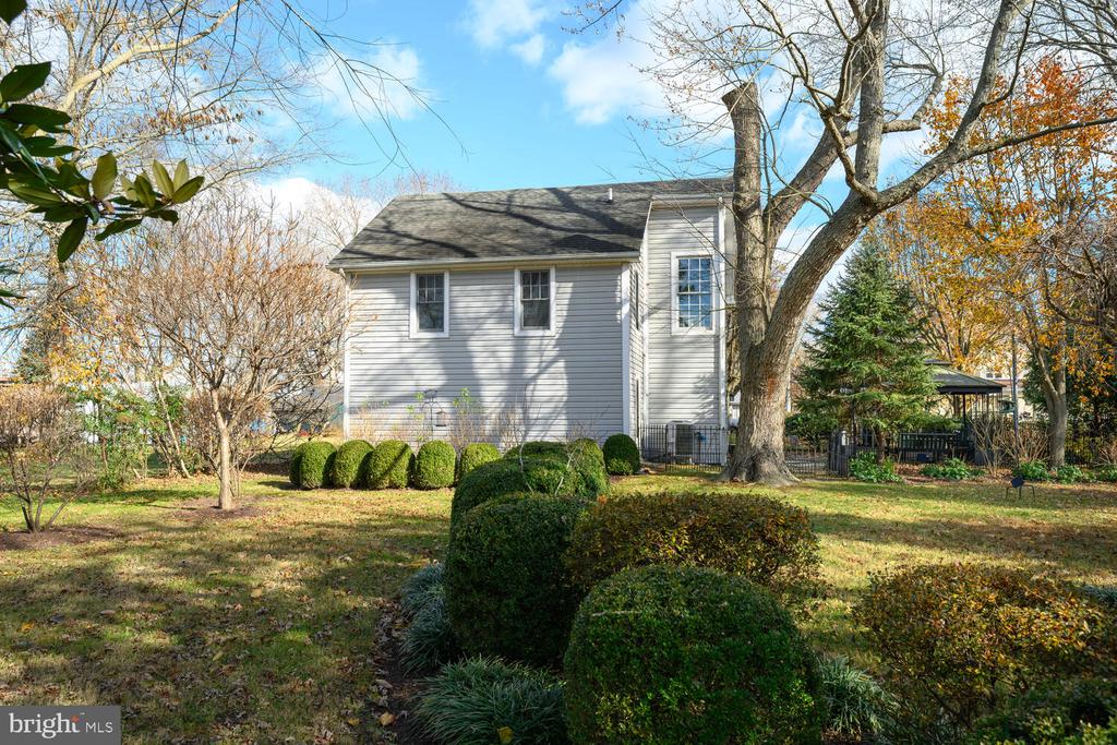 3962 MAIN STREET