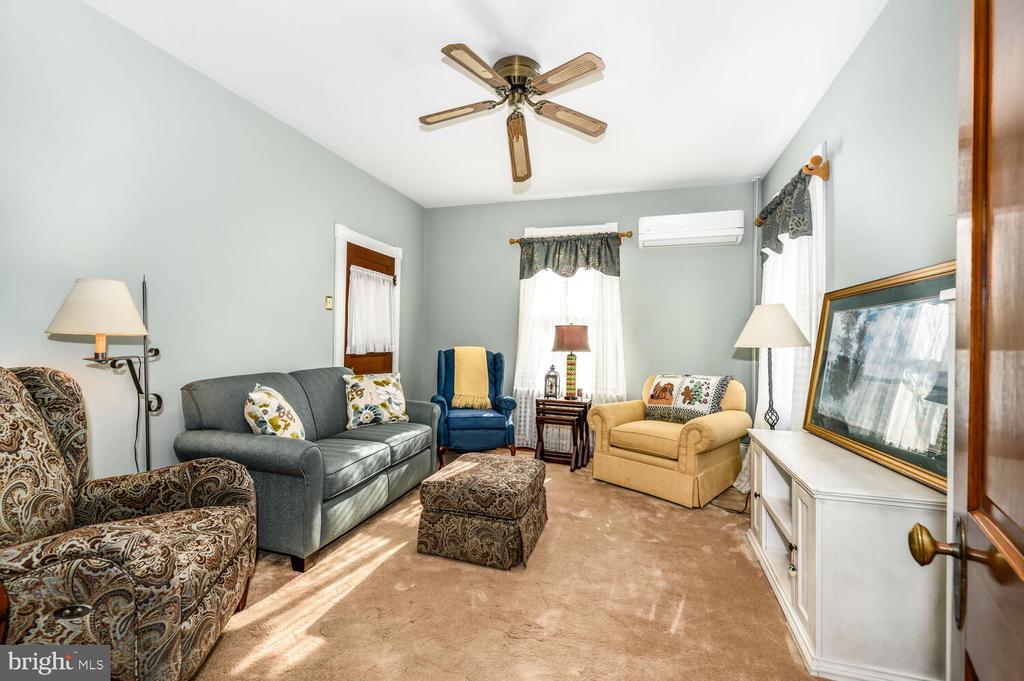3962 MAIN STREET