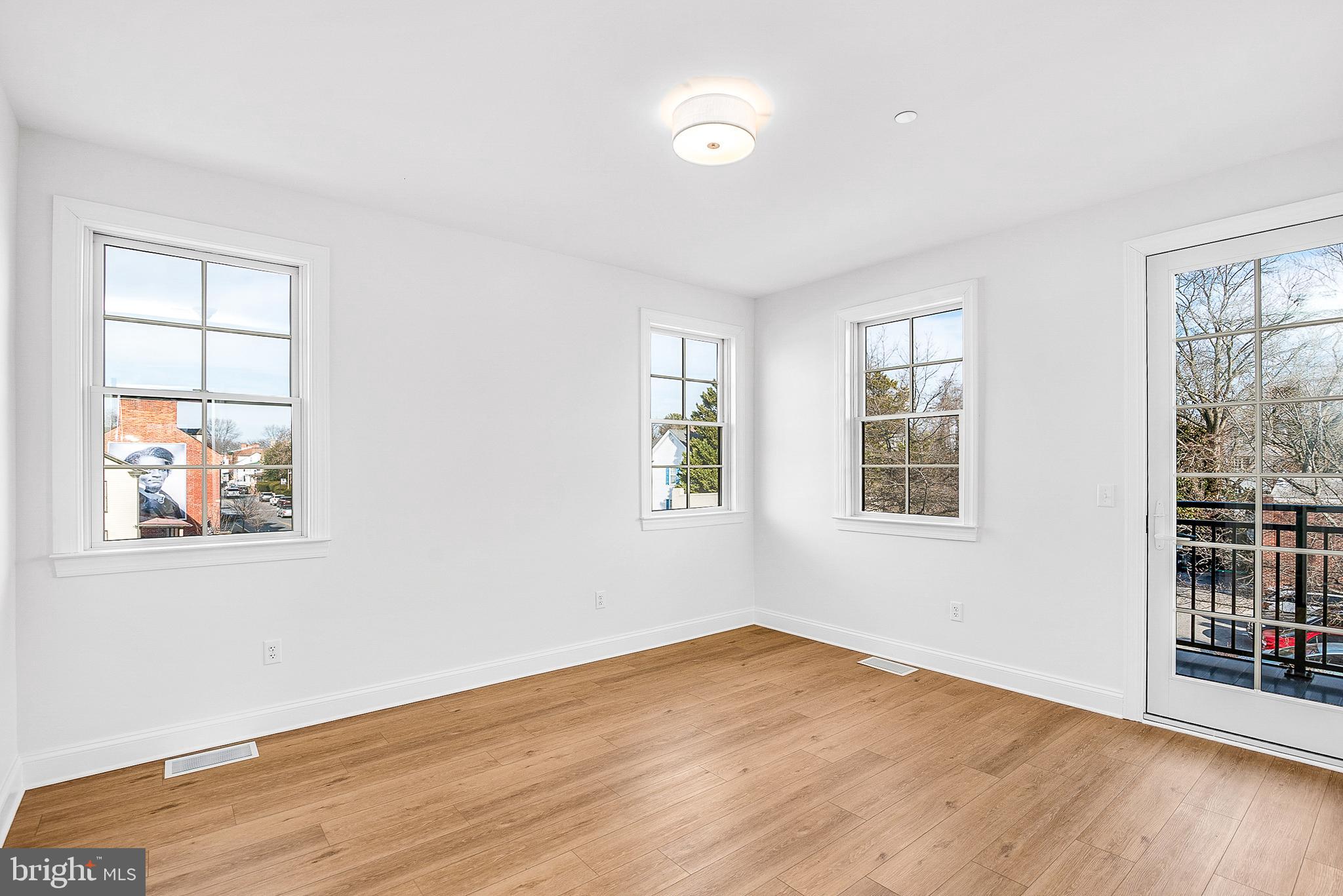 123 S WASHINGTON ST 202