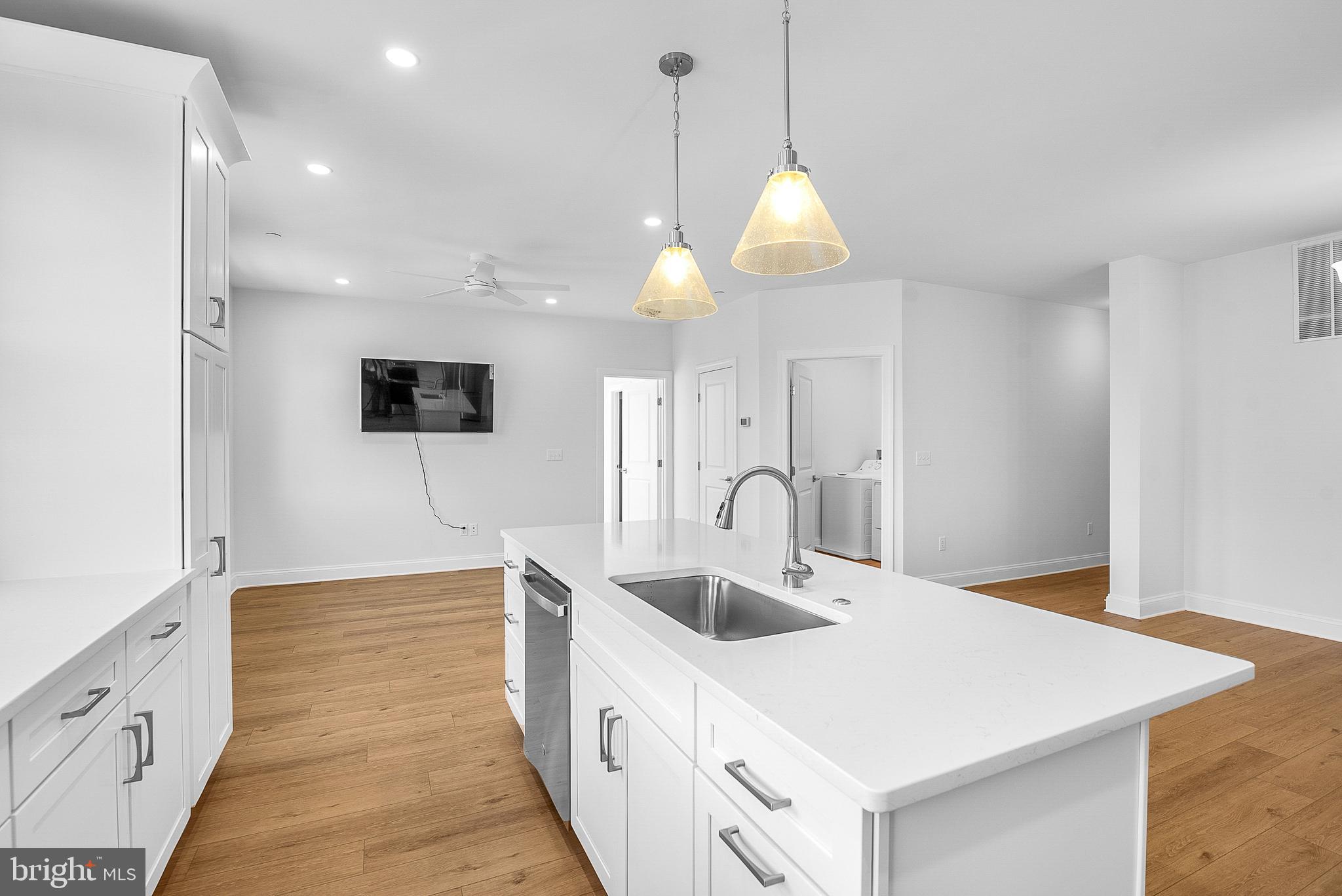 123 S WASHINGTON ST 202