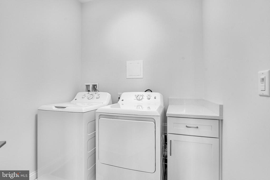 123 S WASHINGTON ST 202