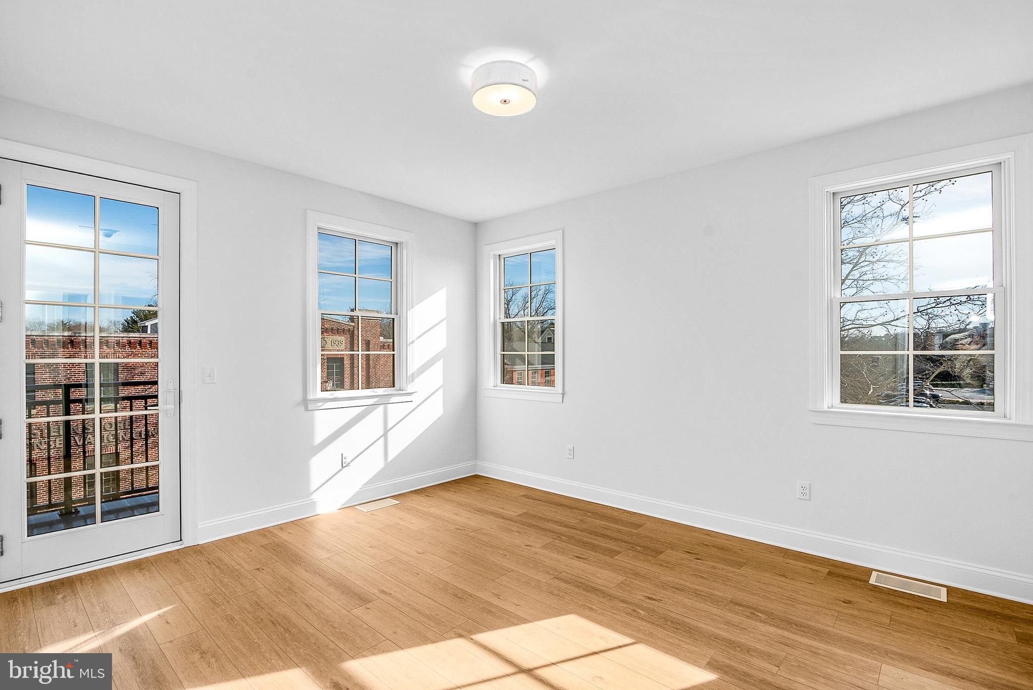 123 S WASHINGTON ST 202