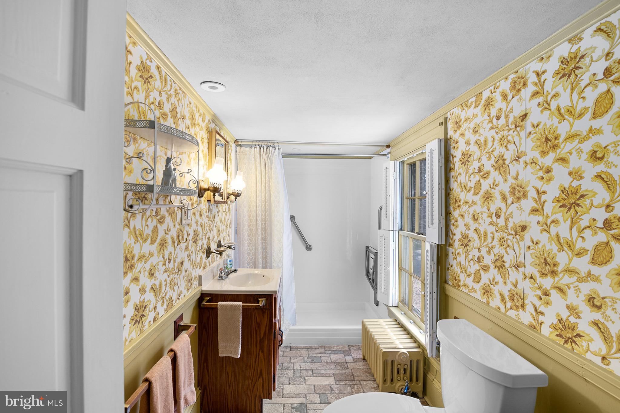 7421 QUAKER NECK ROAD