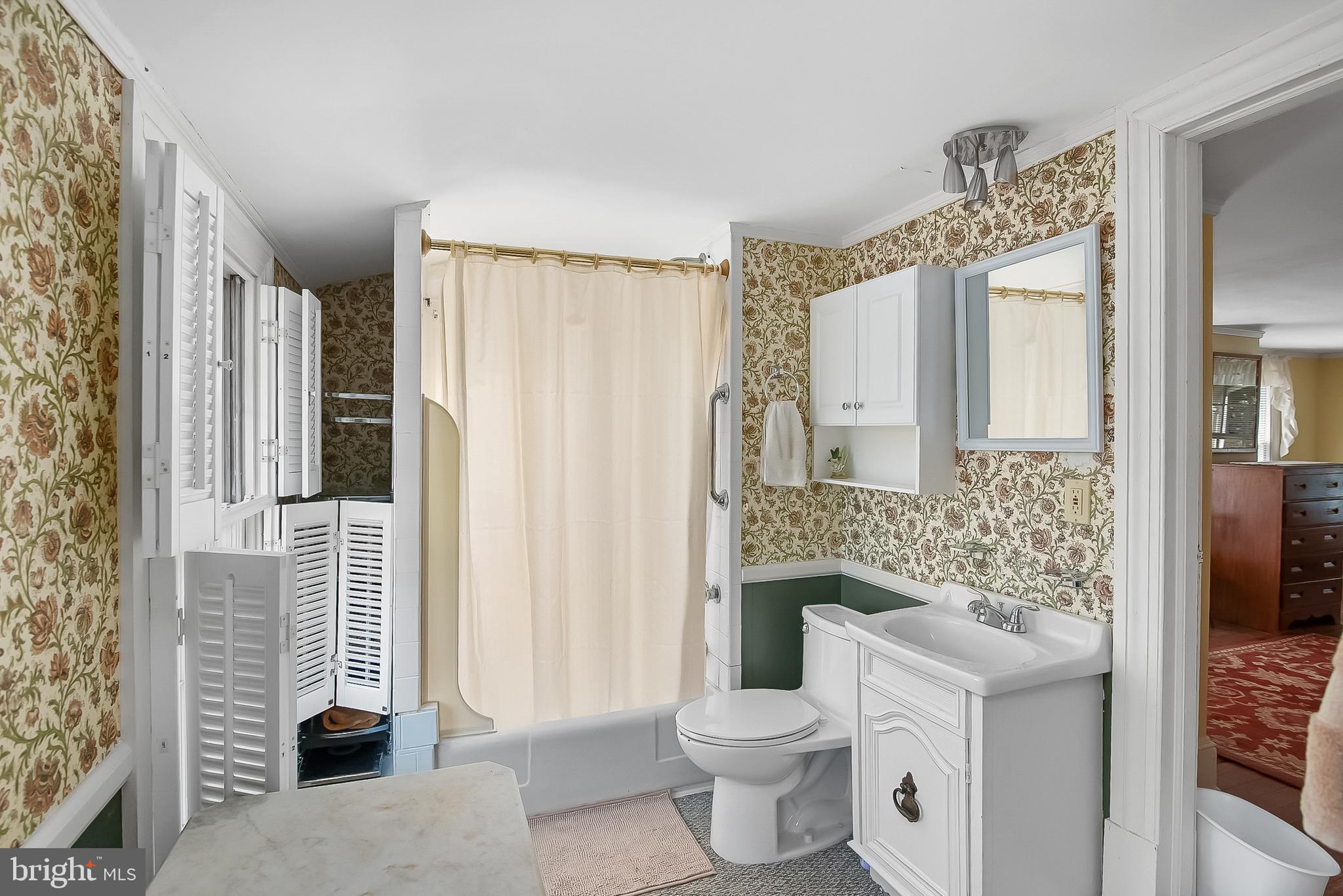 7421 QUAKER NECK ROAD