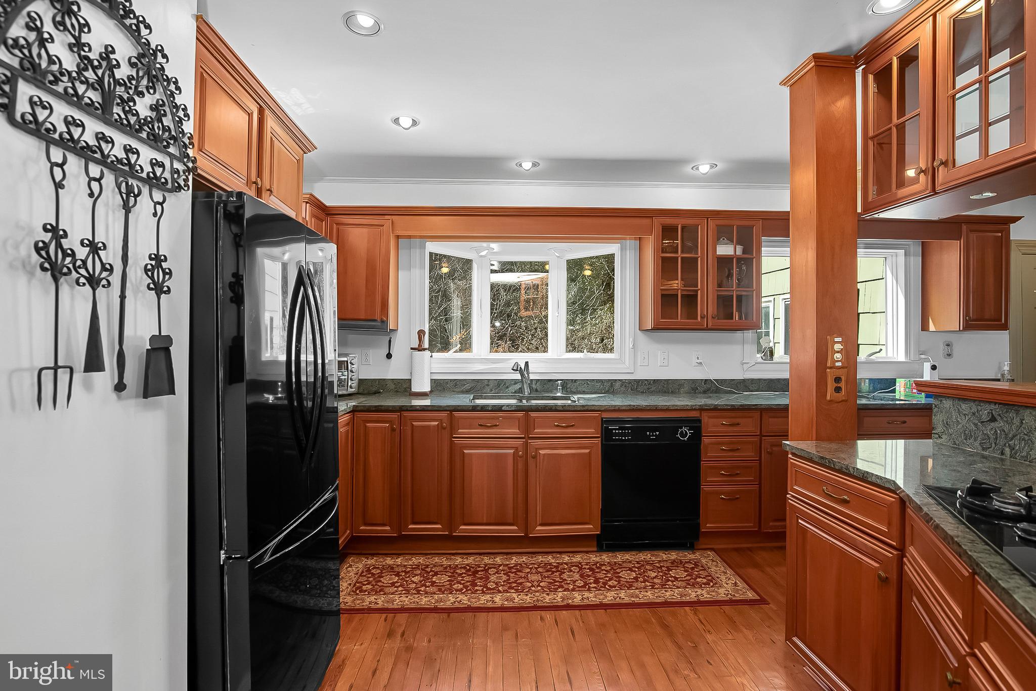 7421 QUAKER NECK ROAD