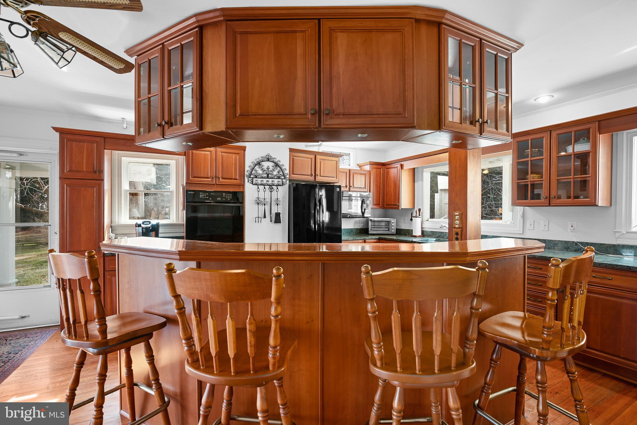 7421 QUAKER NECK ROAD