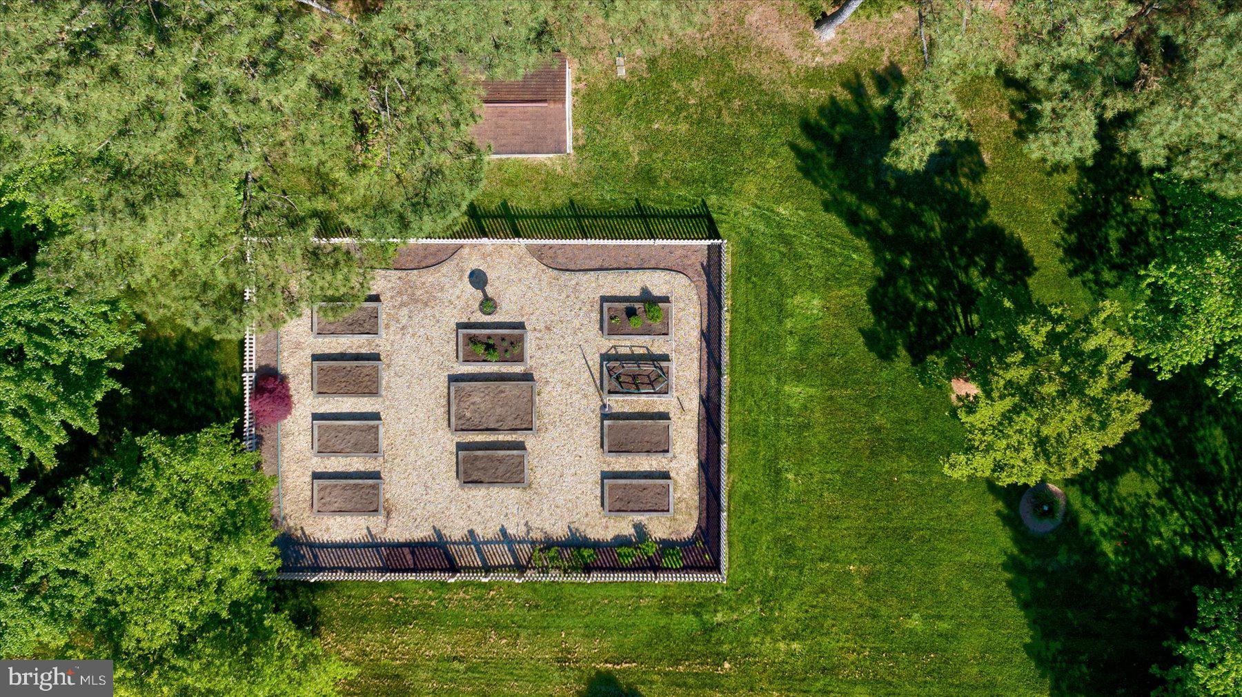 24679 DEEP NECK ROAD