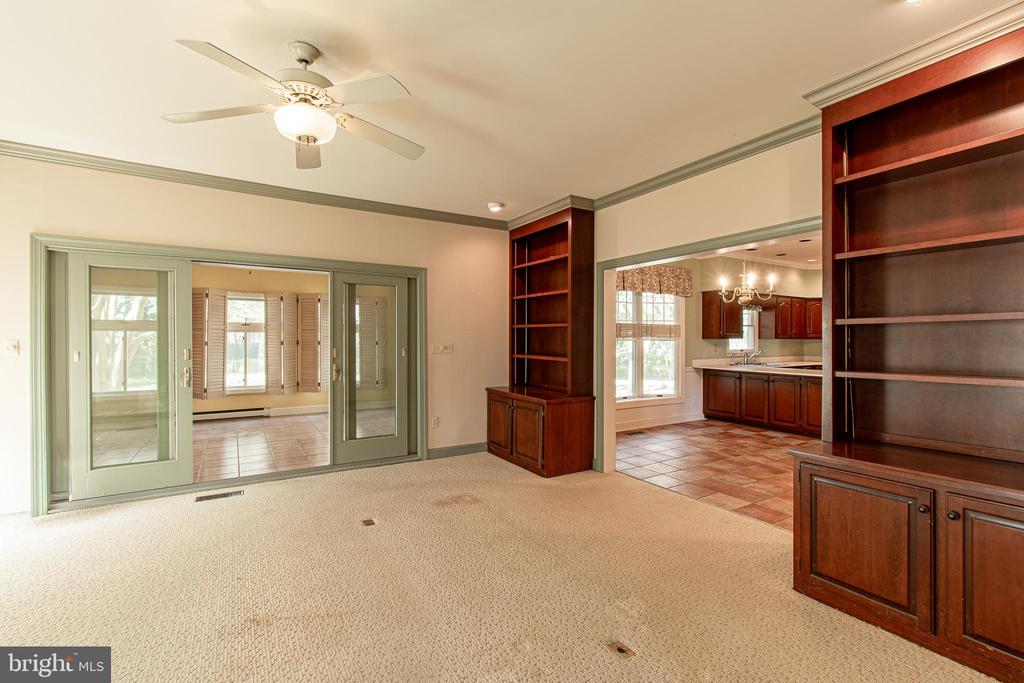 31 LONDONDERRY DRIVE