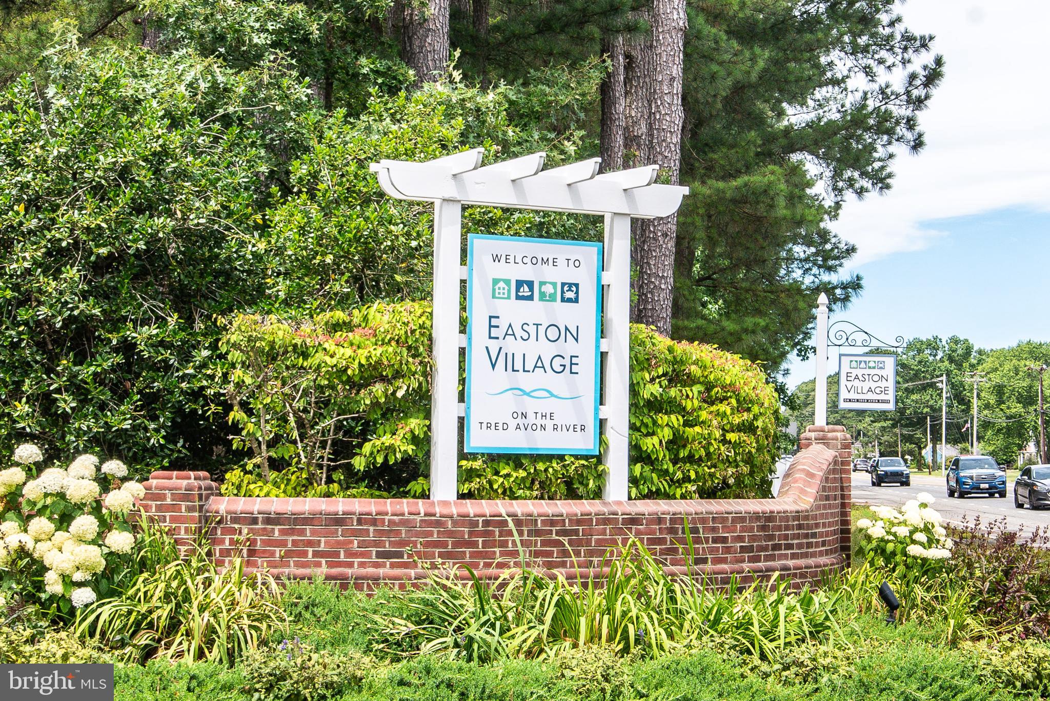 8020 EASTON VILLAGE DRIVE