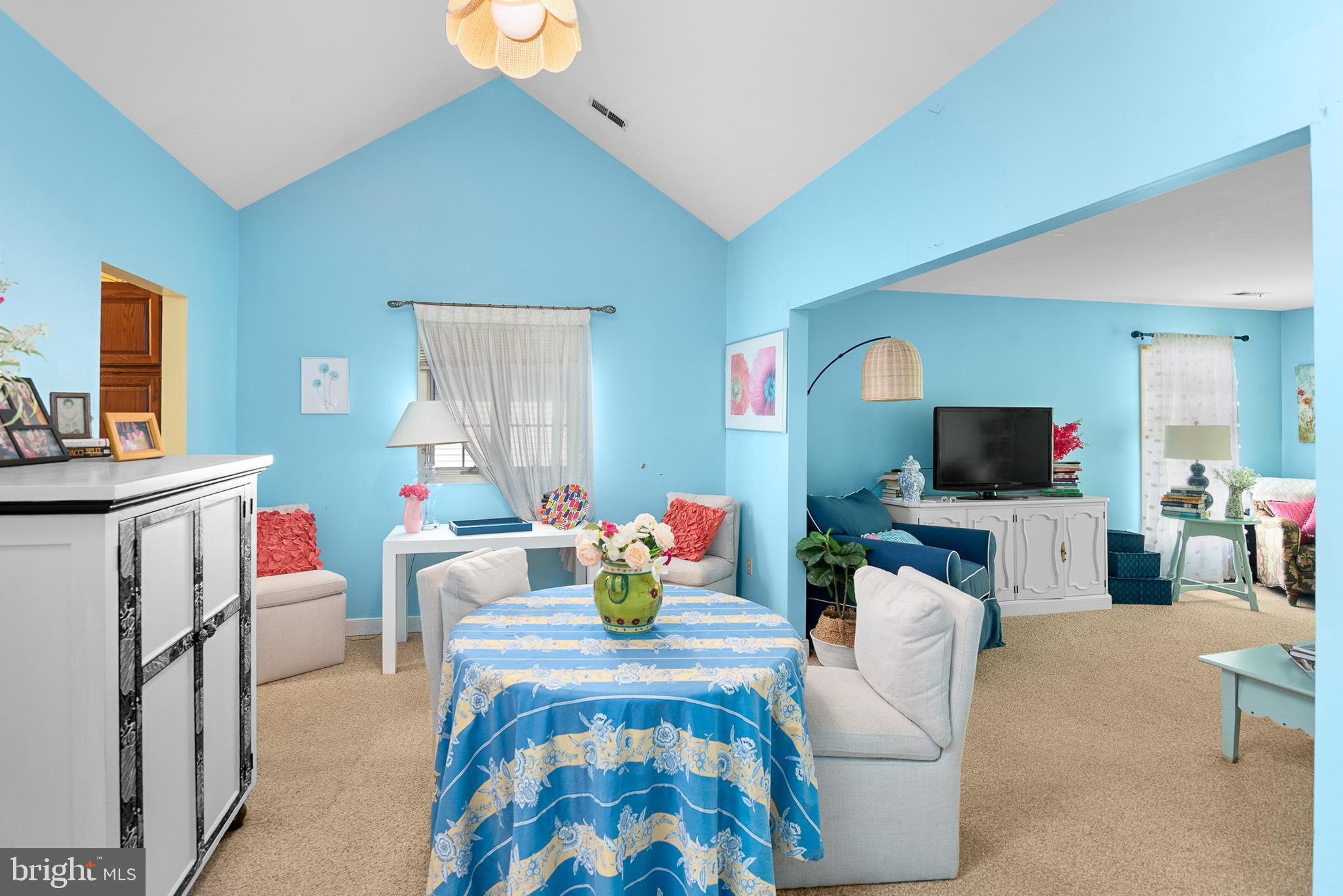 1205 WASHINGTON DRIVE