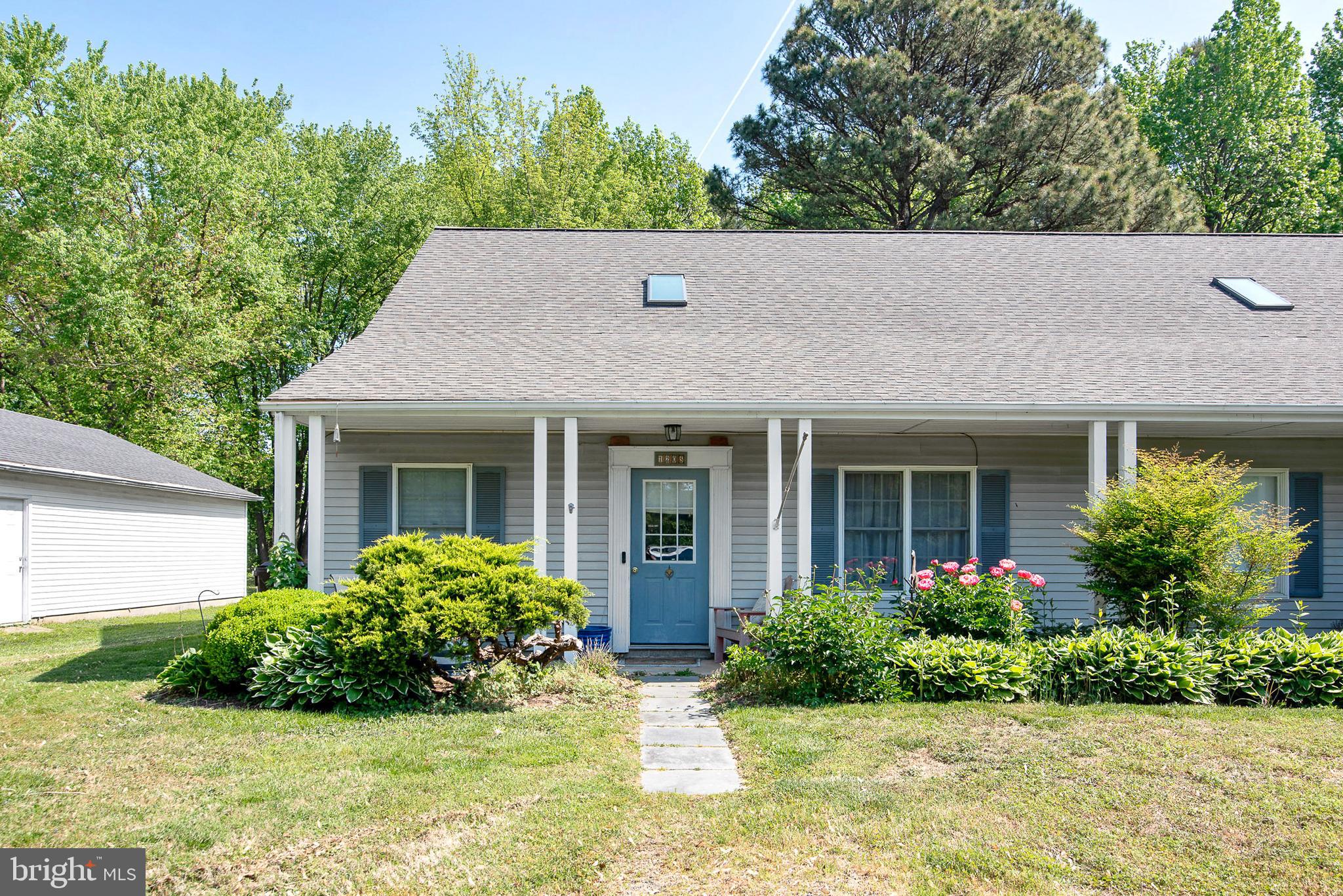 1205 WASHINGTON DRIVE