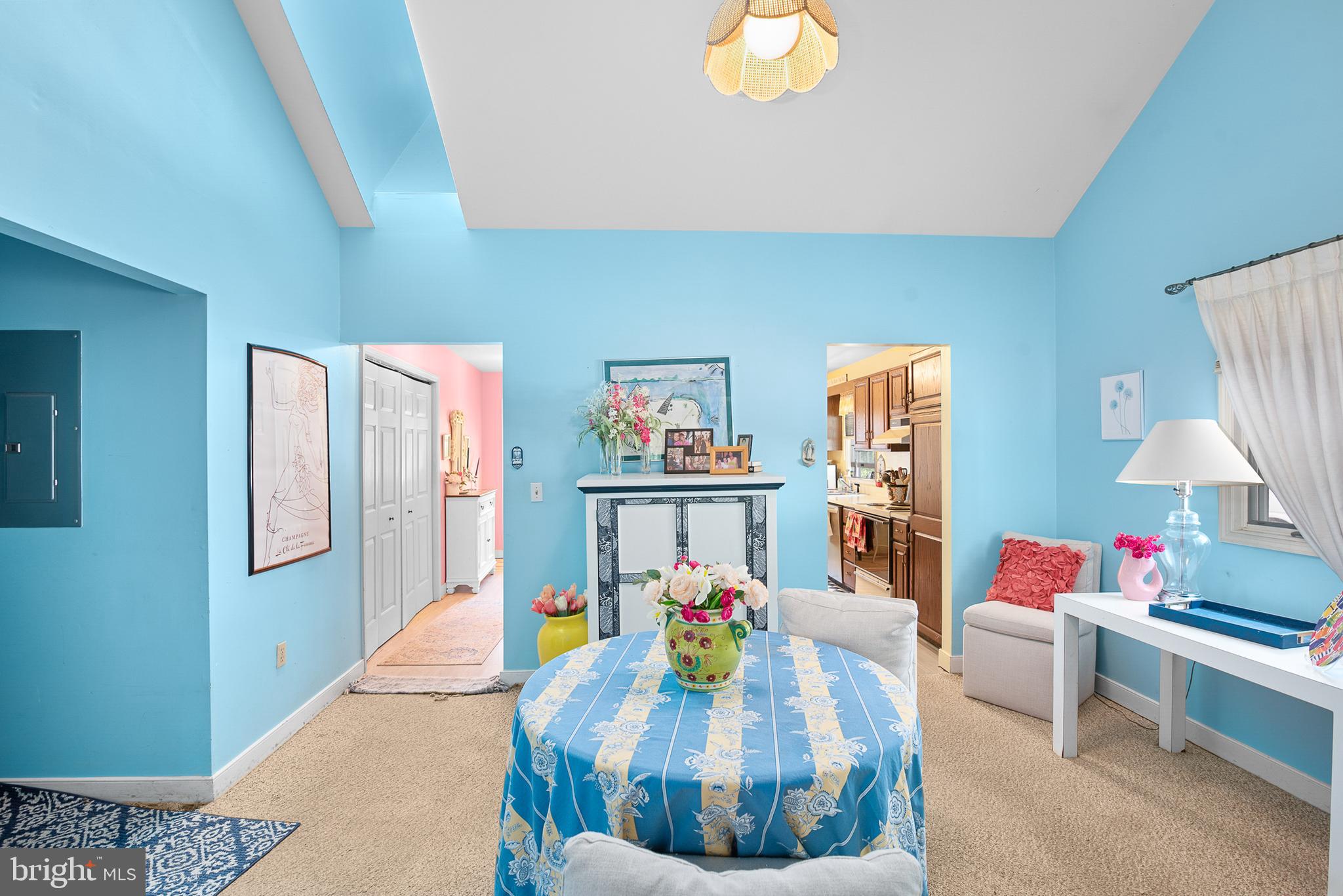 1205 WASHINGTON DRIVE