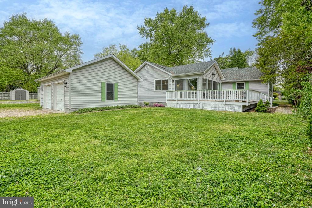 306 W OAK AVENUE