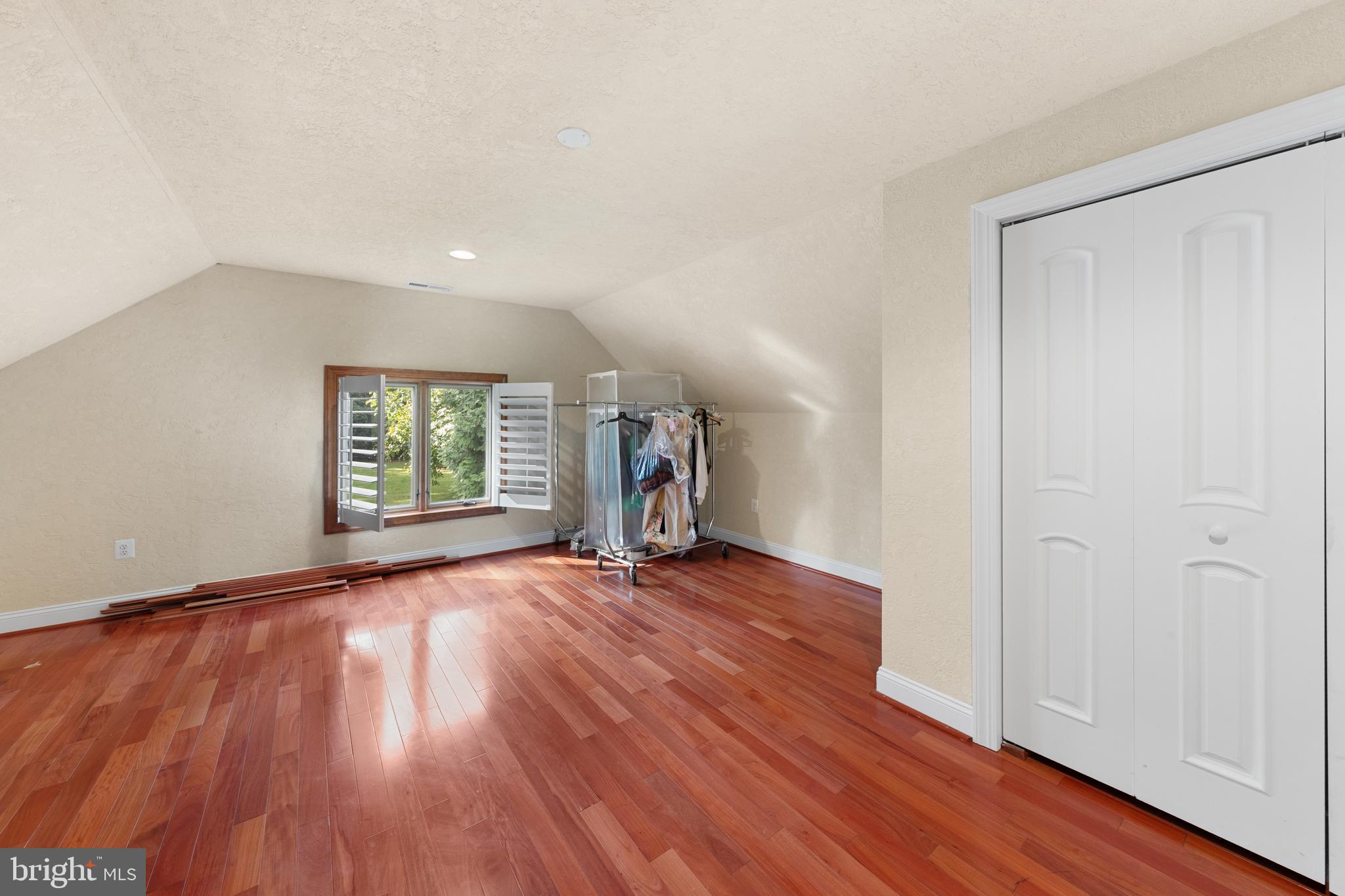 28630 EDGEMERE ROAD
