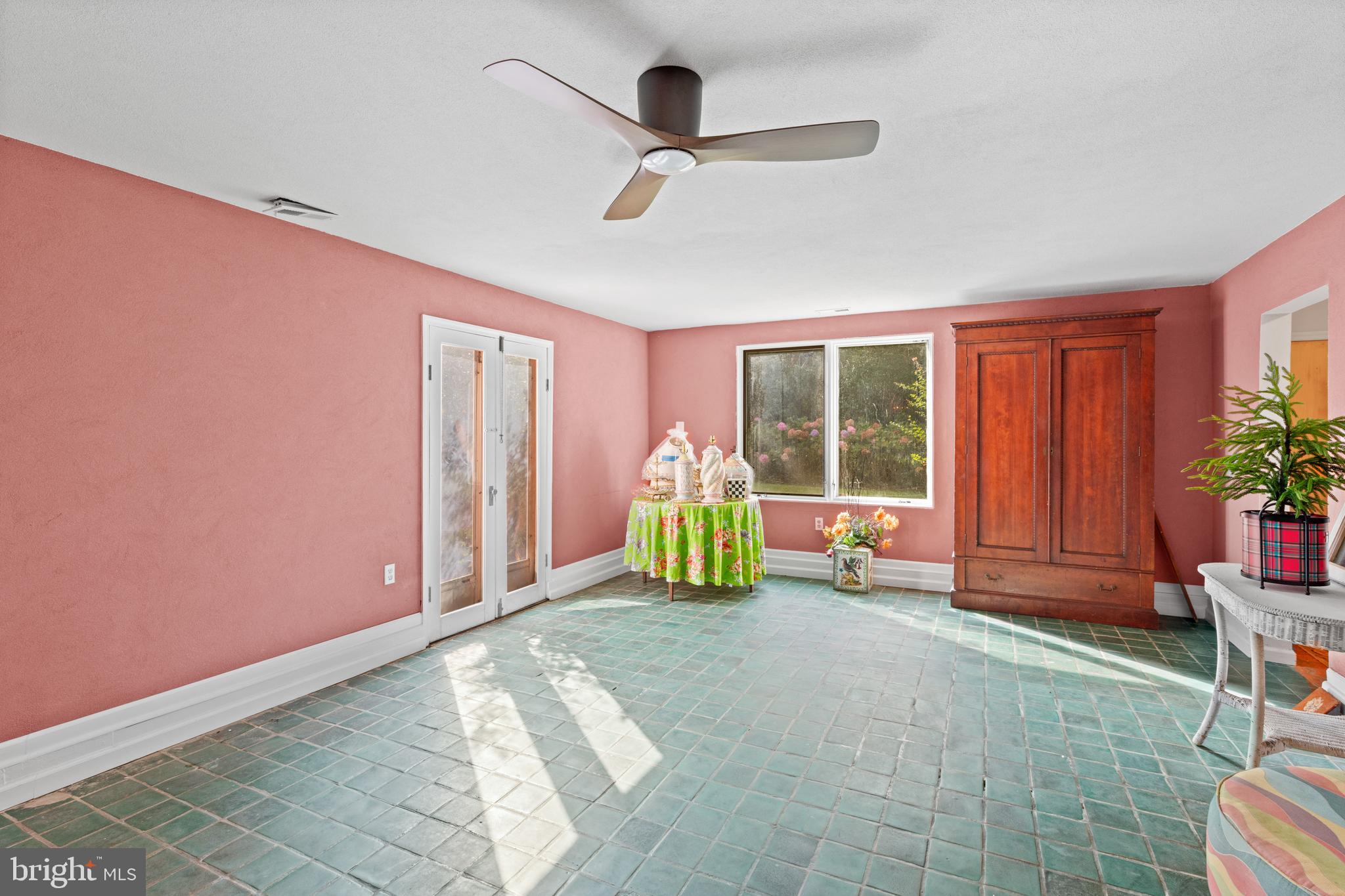 28630 EDGEMERE ROAD