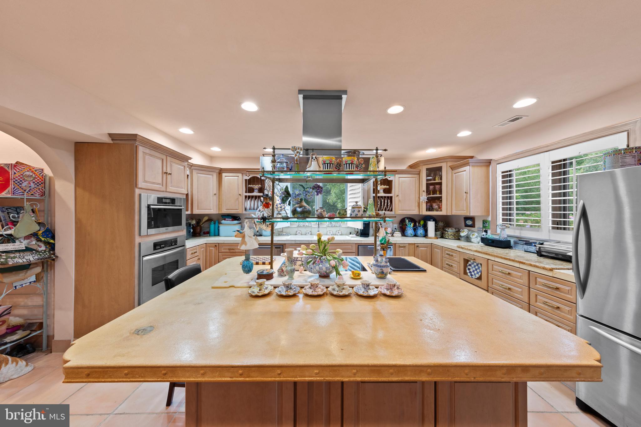 28630 EDGEMERE ROAD