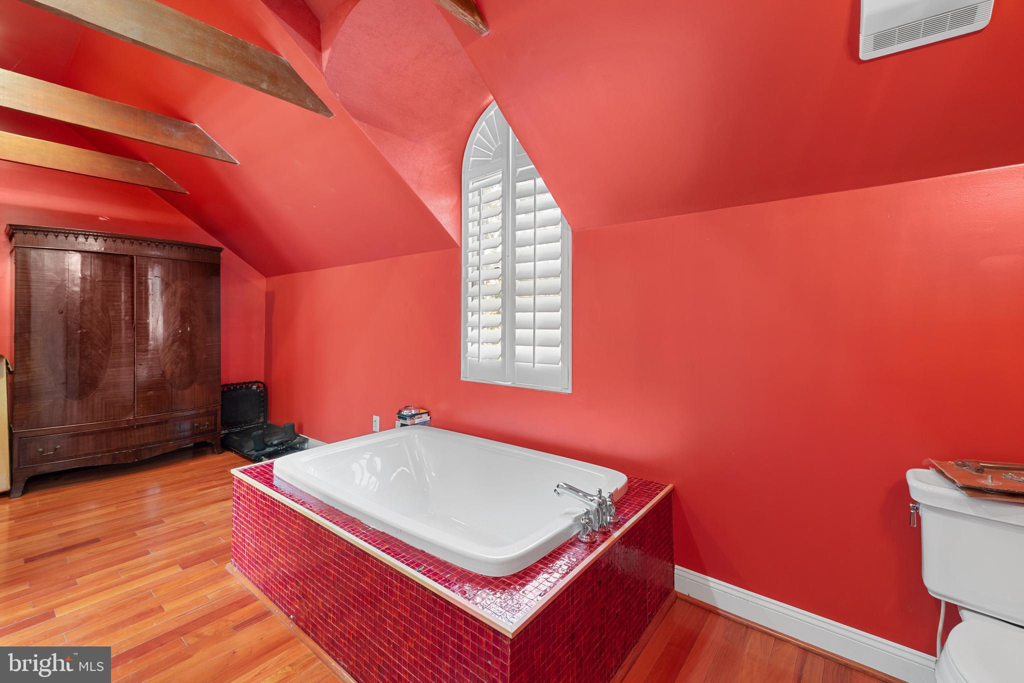 28630 EDGEMERE ROAD