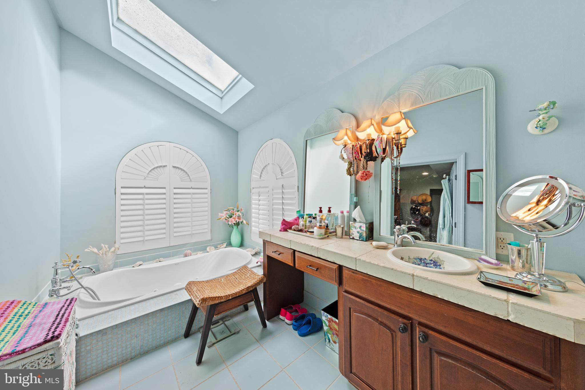 28630 EDGEMERE ROAD