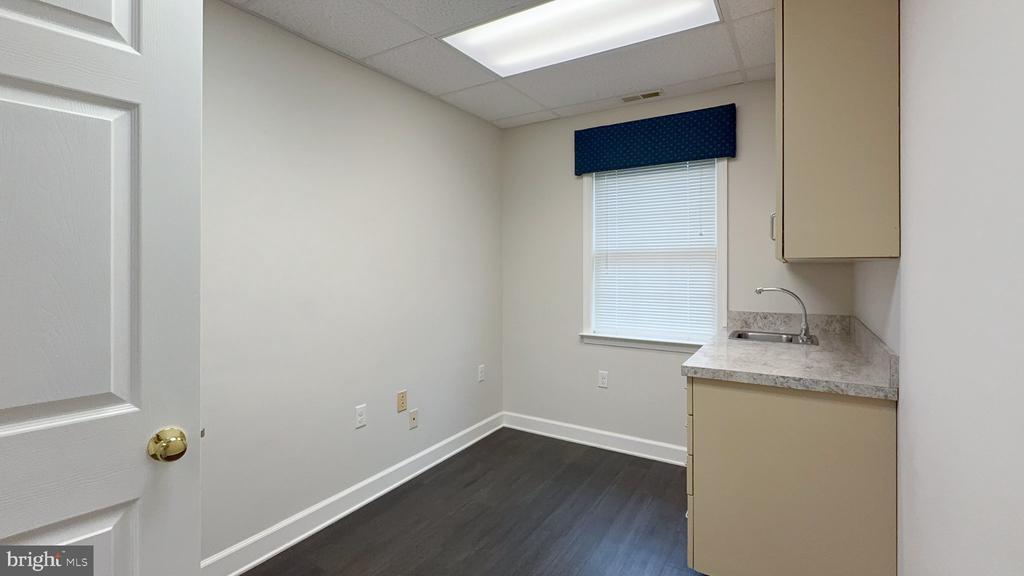 556 CYNWOOD DRIVE A A