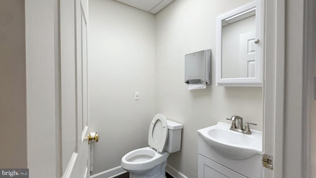556 CYNWOOD DRIVE A A