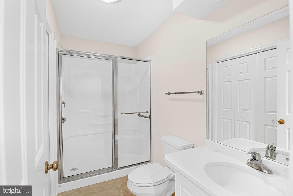 1175 S WASHINGTON STREET Unit: 18