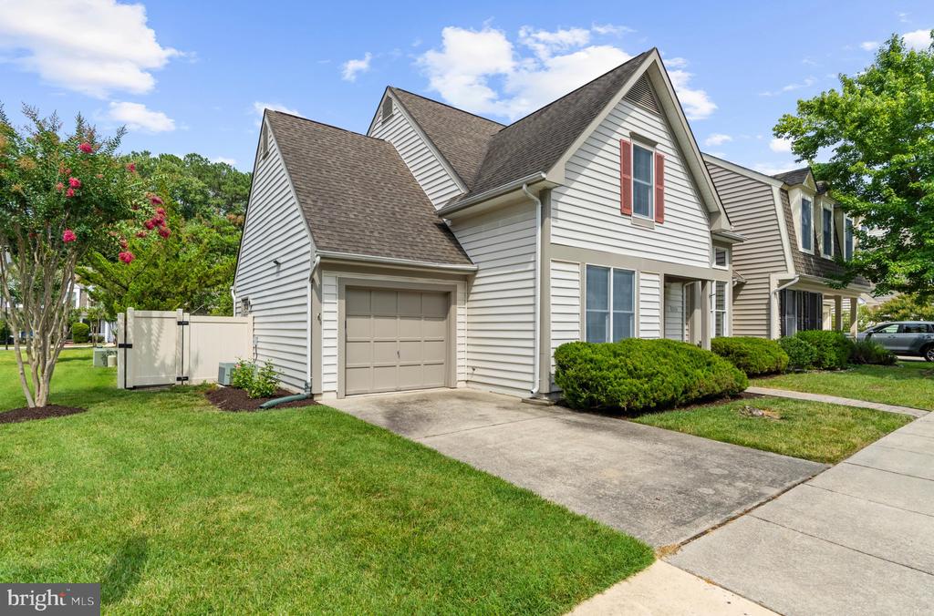 28484 WOODS DRIVE