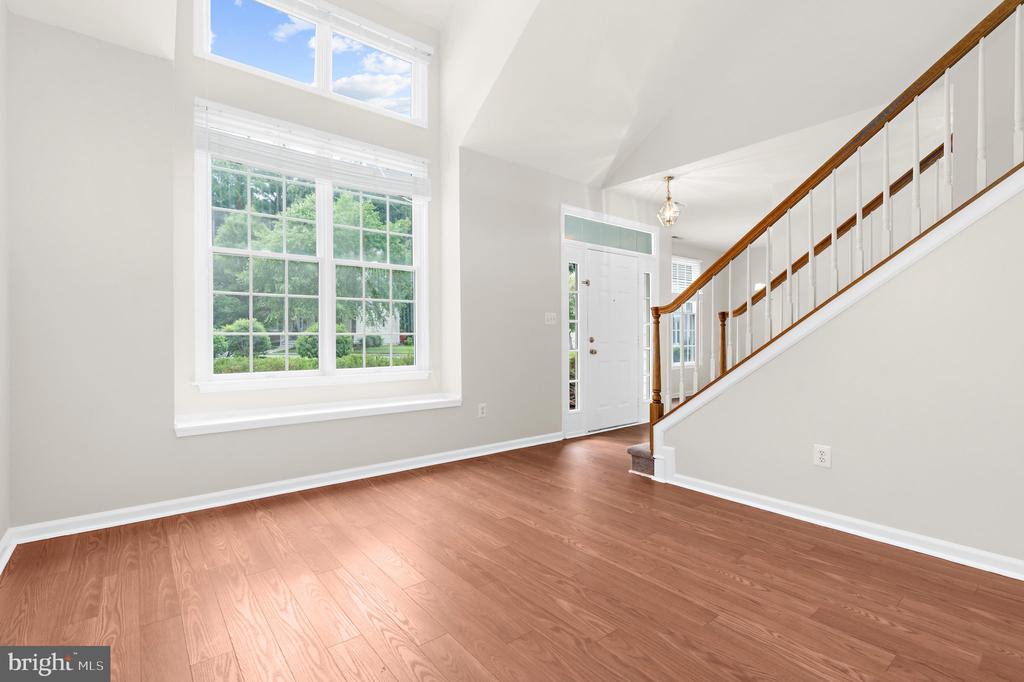 28484 WOODS DRIVE