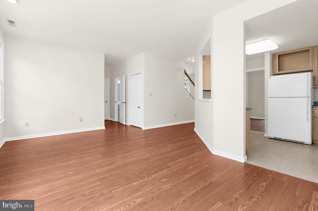 28484 WOODS DRIVE