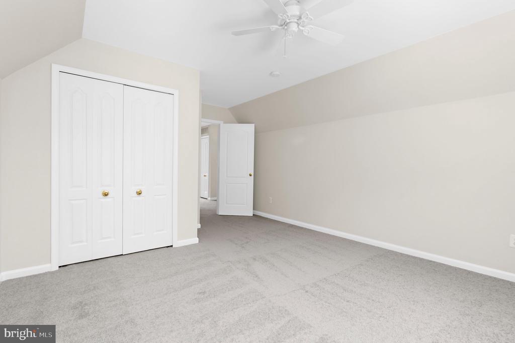 28484 WOODS DRIVE