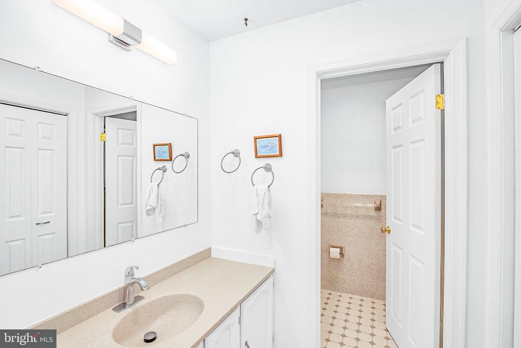 9531 QUAIL HOLLOW DRIVE Unit: 405
