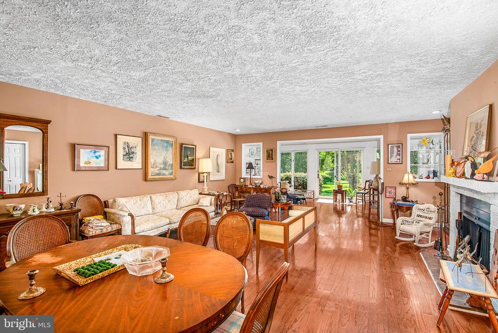 9531 QUAIL HOLLOW DRIVE Unit: 405