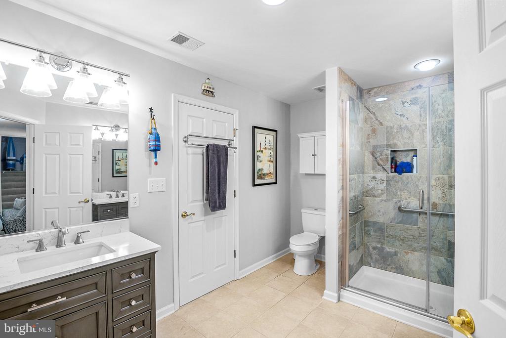 7583 EASTON CLUB DRIVE
