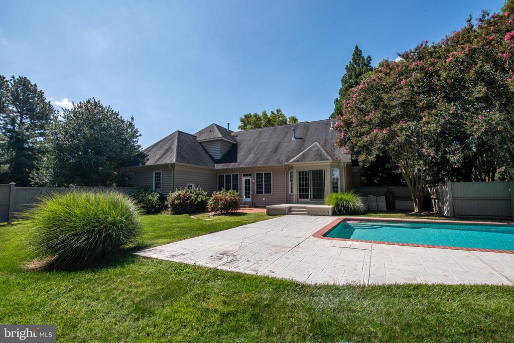28708 SPRINGFIELD DRIVE