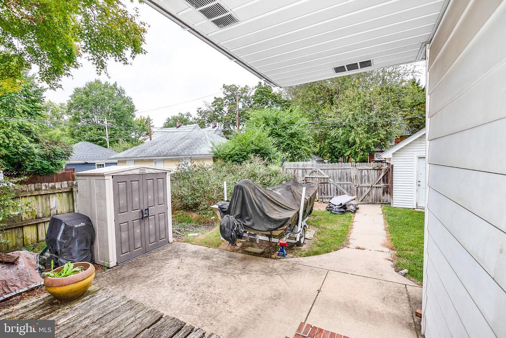 205 BROOKLETTS AVENUE