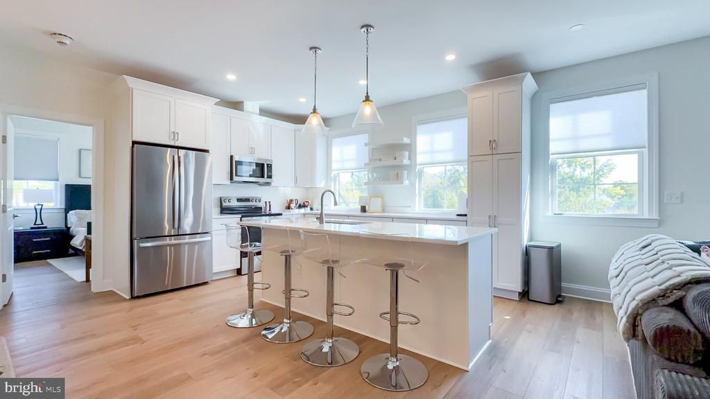 123 S WASHINGTON STREET Unit: 302