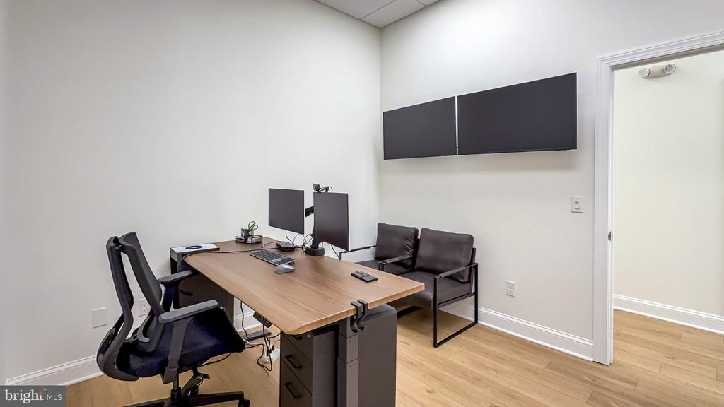 123 S WASHINGTON STREET Unit: B