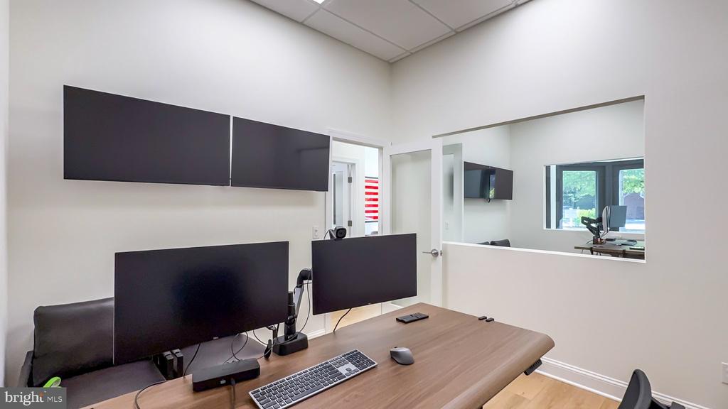 123 S WASHINGTON STREET Unit: B