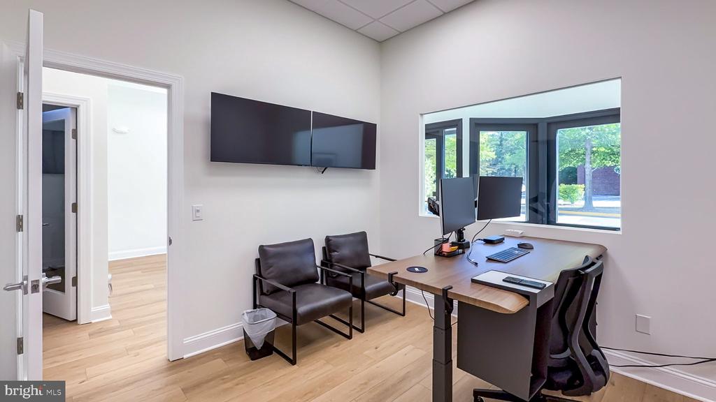 123 S WASHINGTON STREET Unit: B