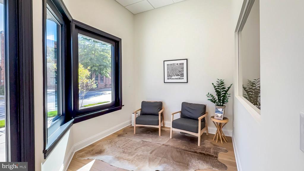 123 S WASHINGTON STREET Unit: B