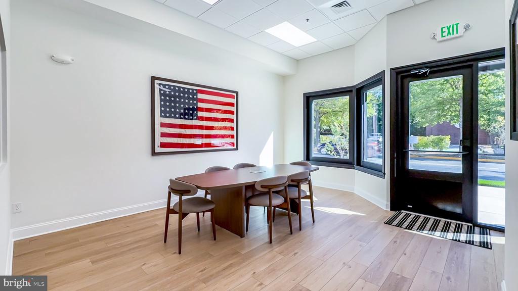 123 S WASHINGTON STREET Unit: B