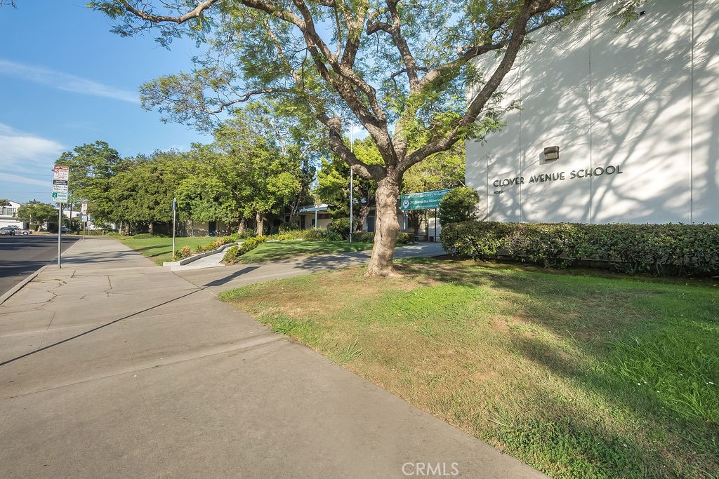 3260 Military Ave