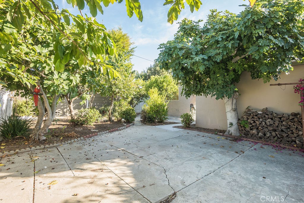 3260 Military Ave